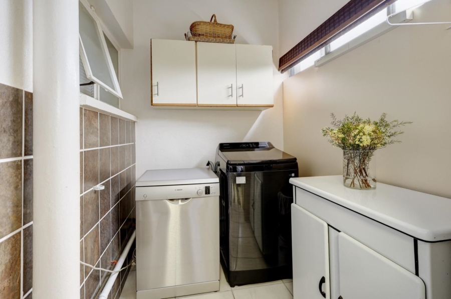 2 Bedroom Property for Sale in Oostersee Western Cape